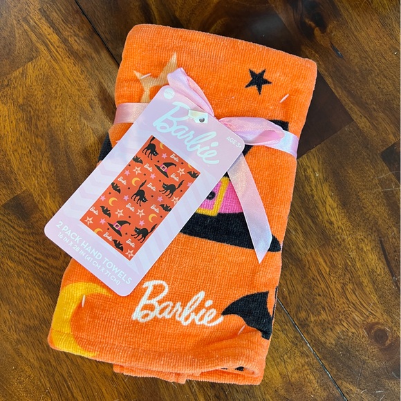 Barbie Halloween Hand Towels (set of 2) - Picture 5 of 6